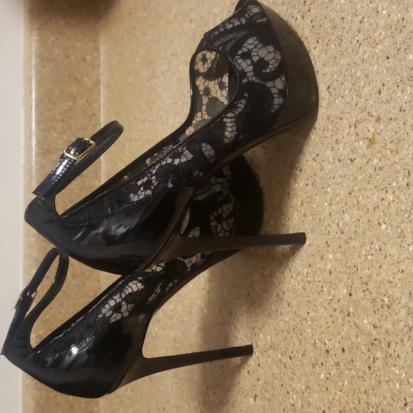 Emilio Pucci Lace Stilettos - Picture 4 of 6